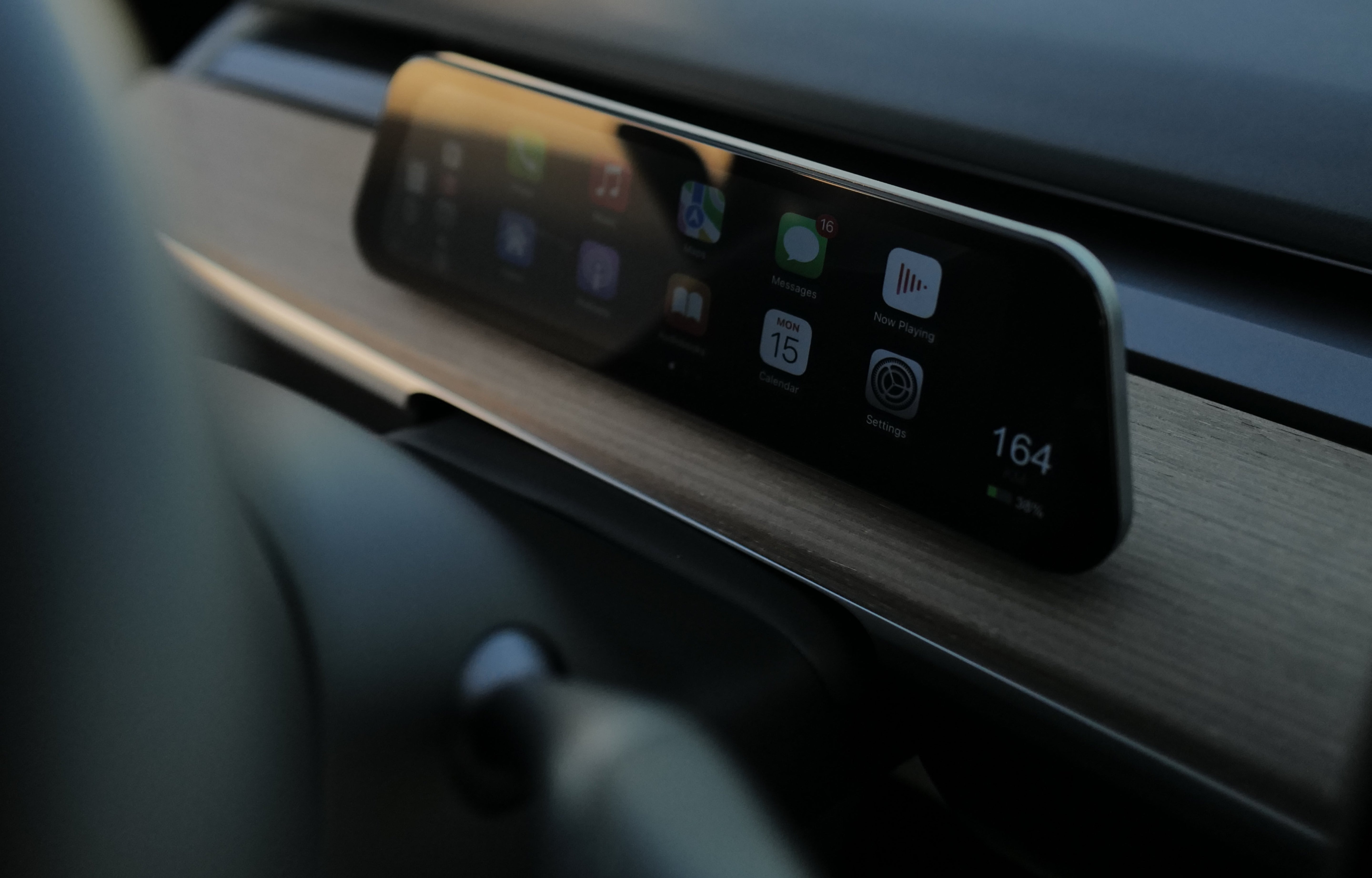 T-hubs - Dash Screen Pro 2026, with CarPlay Ultra for Model Y, 3, Juniper