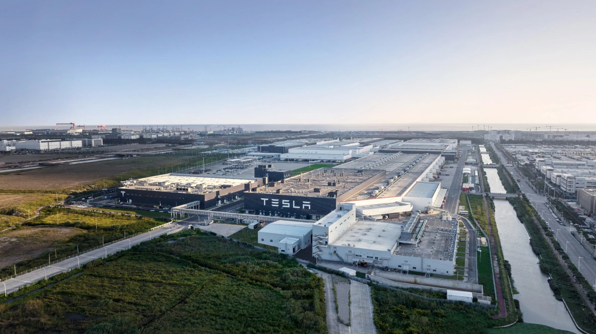 Elon Musk Denies Reports of Tesla China Sale