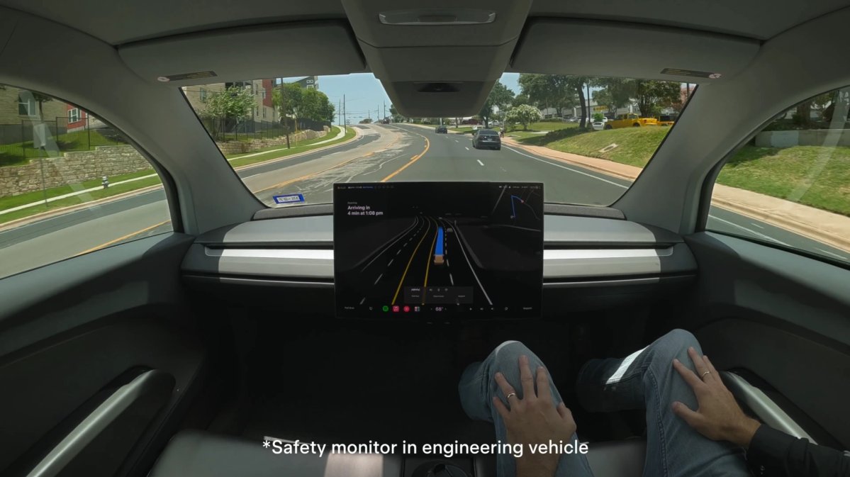 Tesla Starts Testing Steering Wheel-less Cybercabs in Austin