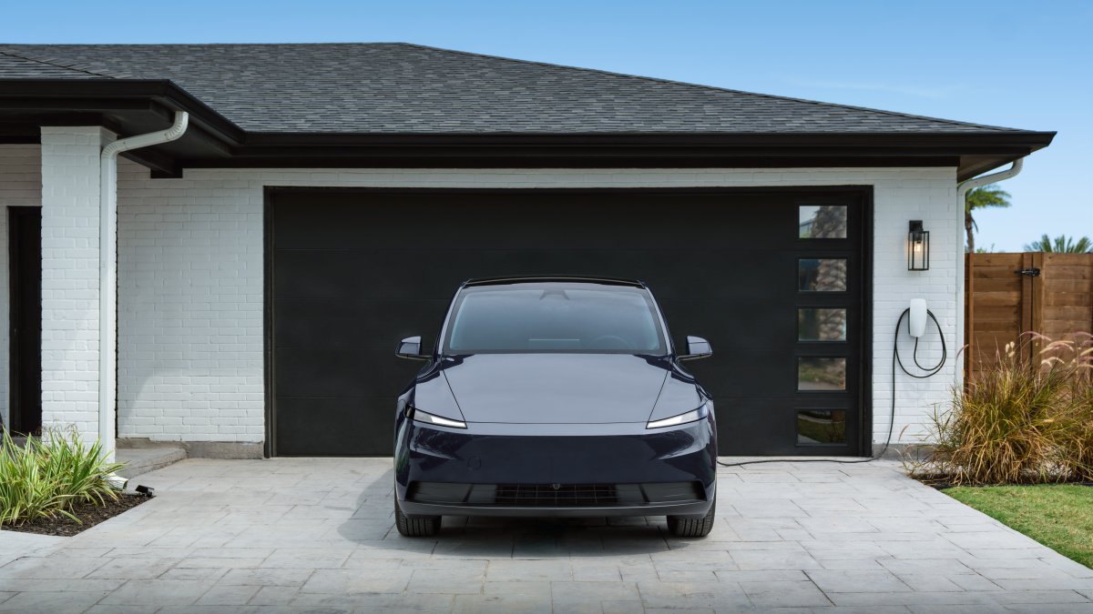 Tesla Launches New, Cheaper Model Y AWD, Removes “Standard” Branding