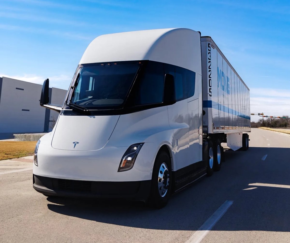 Real-World Test Shows Tesla Semi Running at Just 15¢ Per Mile — Far Below Diesel
