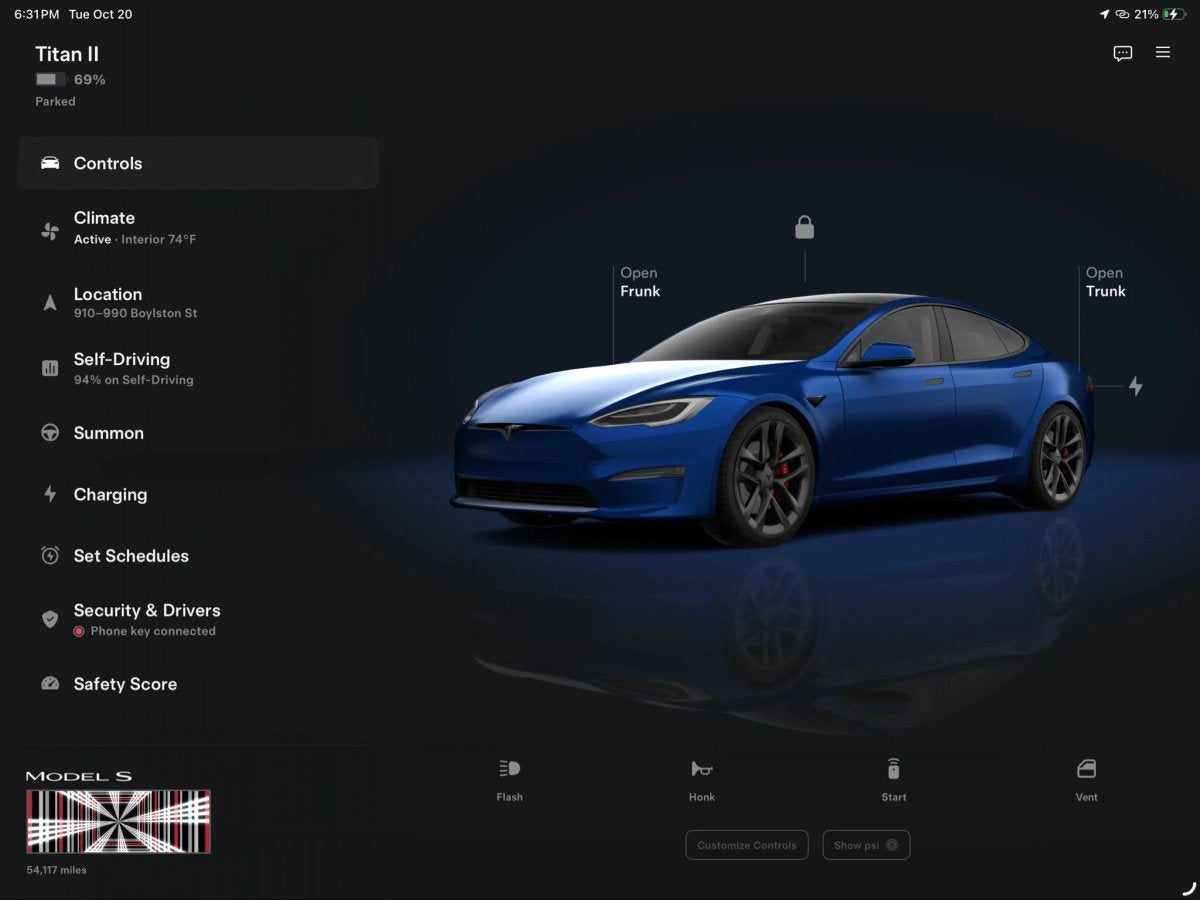 Tesla Releases Tablet/Foldable App for iPad, iPhone Duo, Android