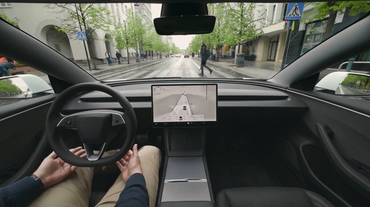 Tesla Launches FSD (Supervised) in Lithuania