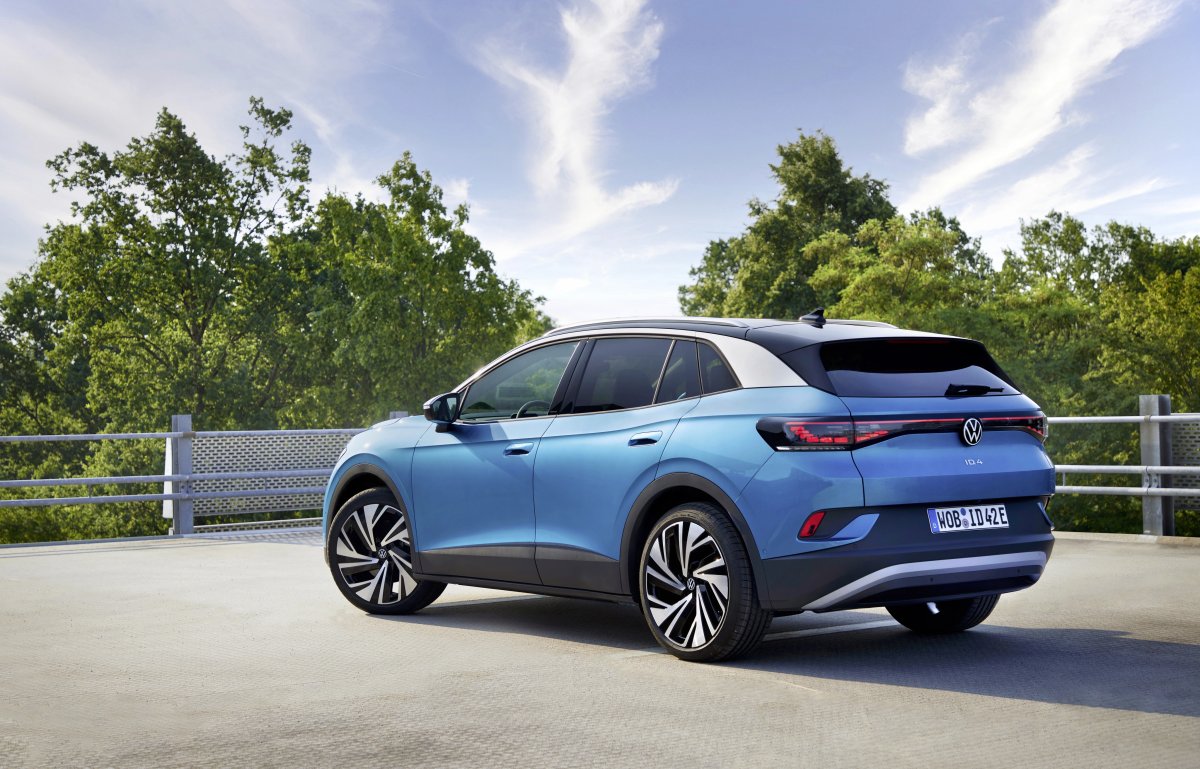 Volkswagen to Cut 100,000 Jobs as Tesla and China Close In