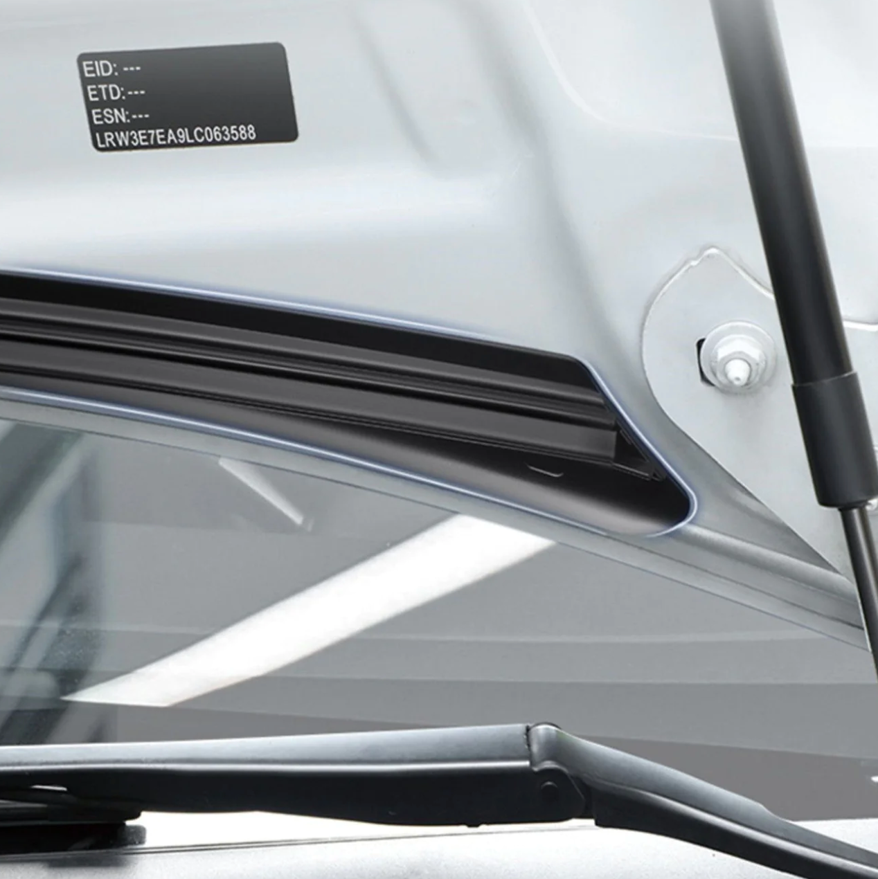 Teslahubs™ Frunk Guard : protection contre les fuites et la poussière