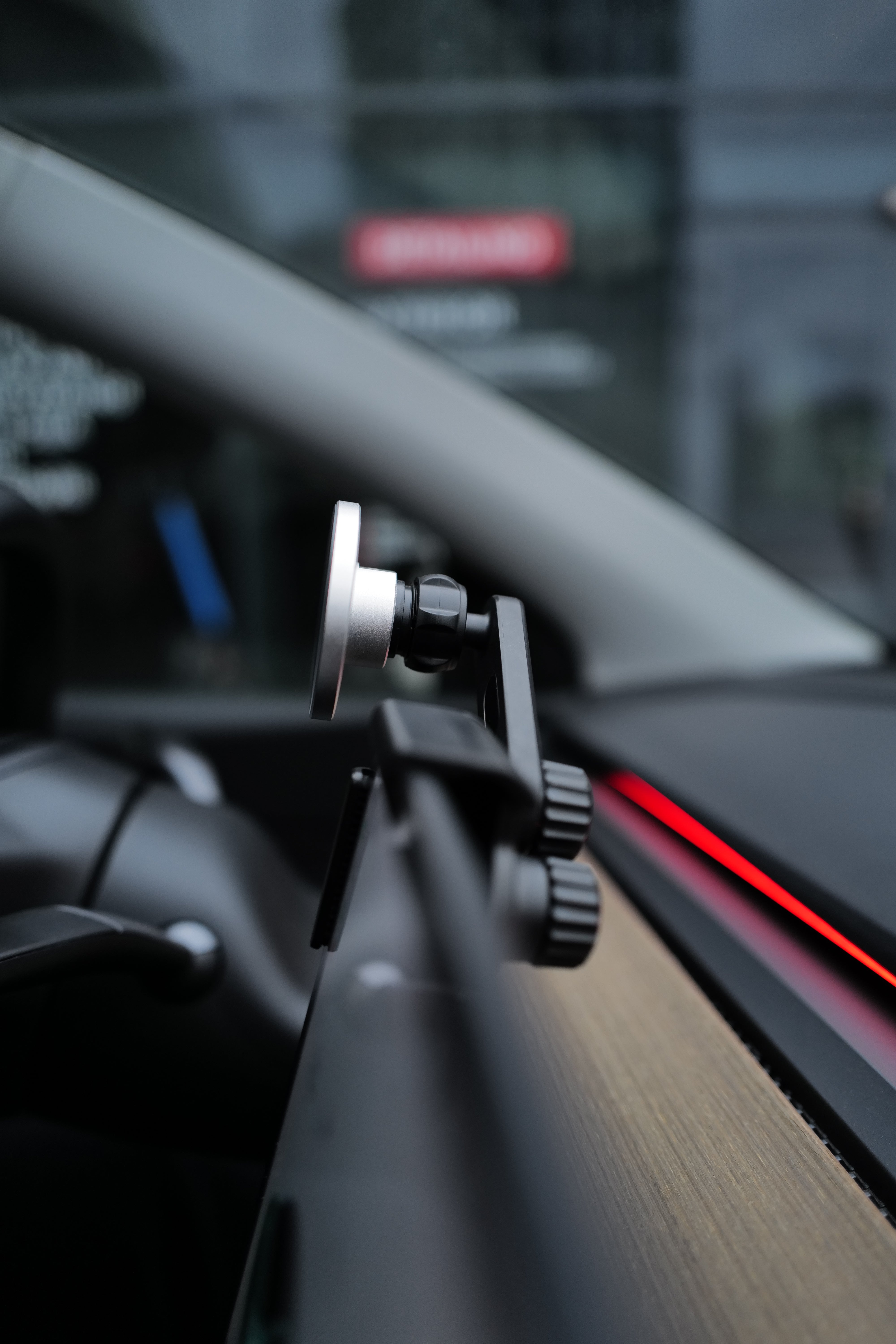 Supporto per telefono Teslahubs™ MagSafe