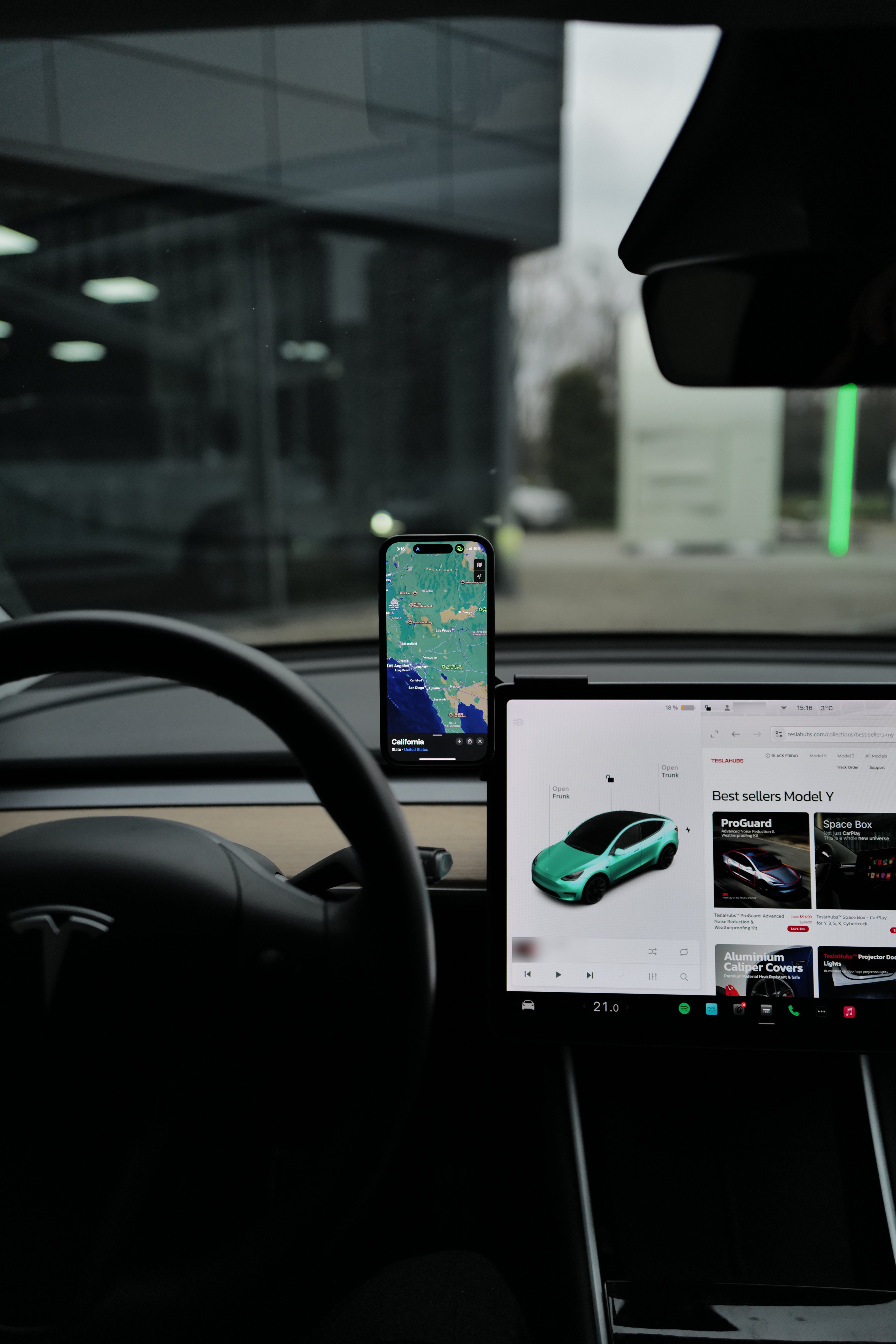 Supporto per telefono Teslahubs™ MagSafe