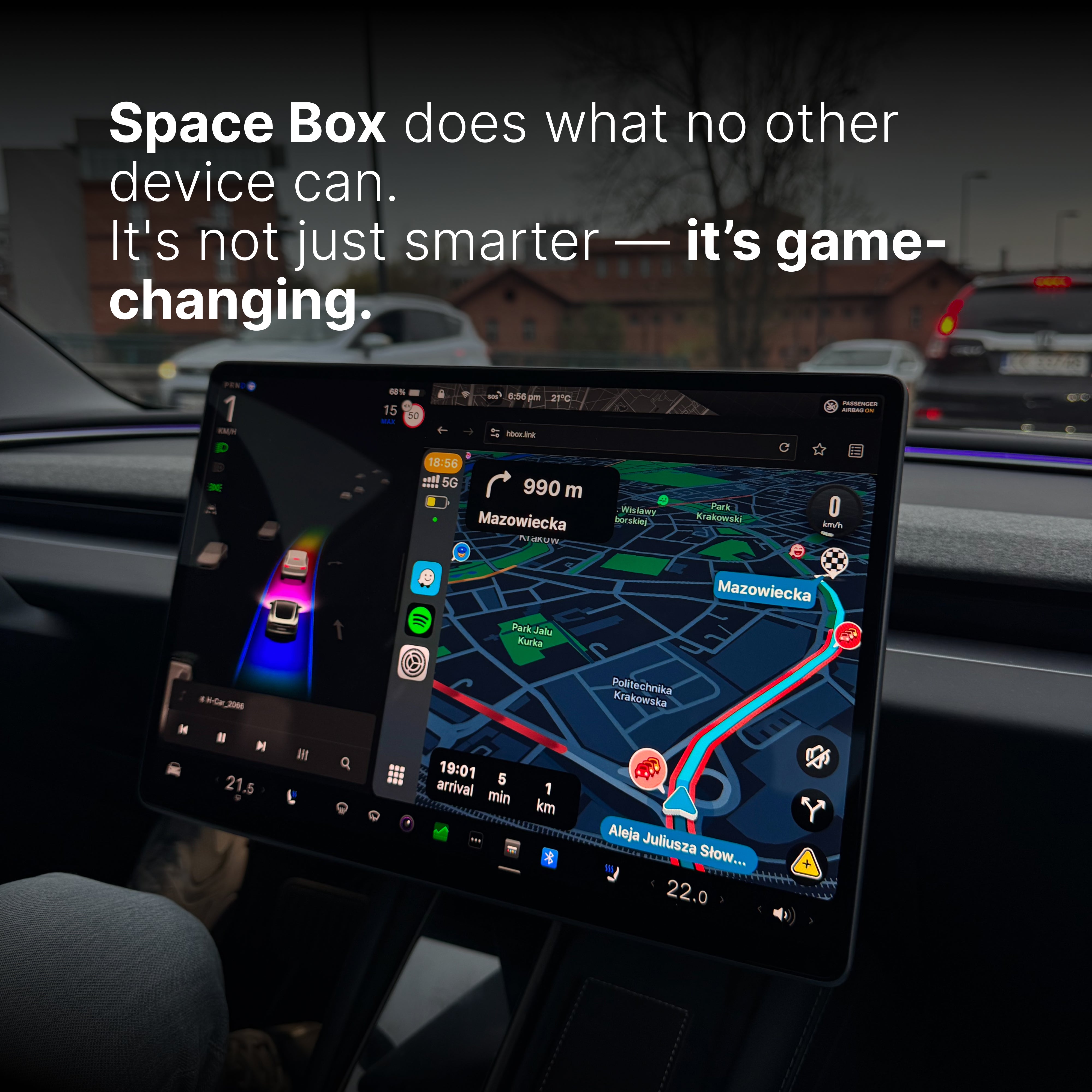 Teslahubs™ Space Box - CarPlay pour Y, 3, S, X, Cybertruck
