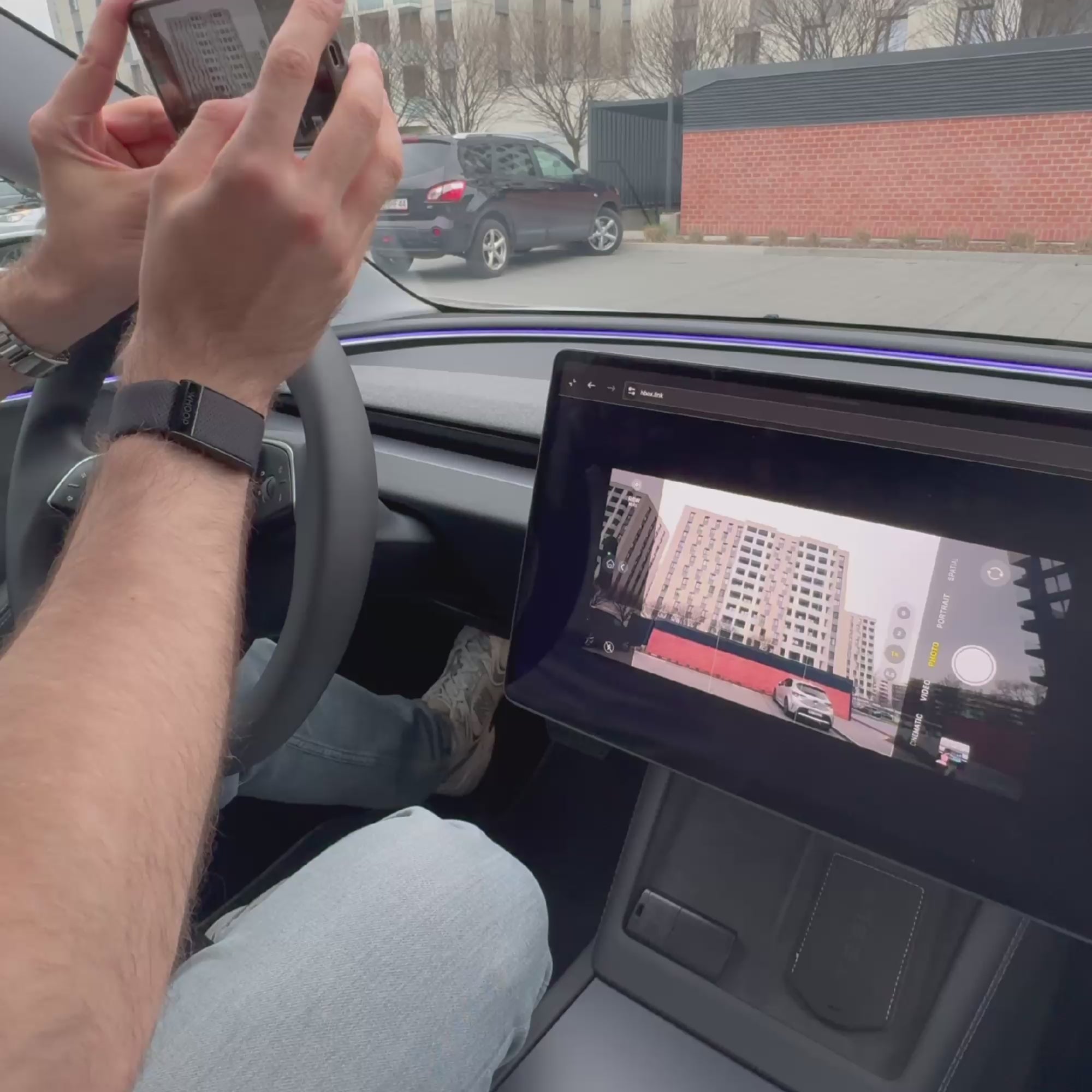 Teslahubs™ Space Box – CarPlay für Y, 3, S, X, Cybertruck