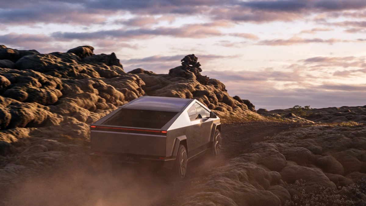 Tesla Increases Cybertruck Premium AWD Lease Pricing