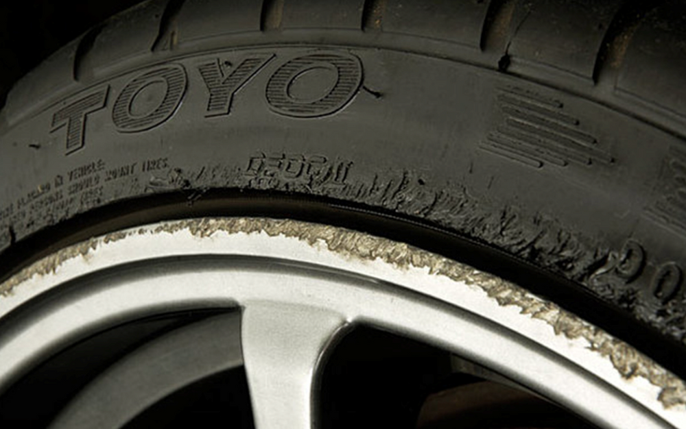 Tesla Rim Repair: How to Fix Scratched Rims Quickly and Easily – Hub