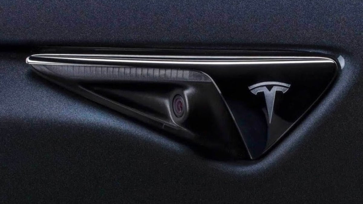 Tesla Faces Class-Action Claim in Europe From HW3 FSD Owners