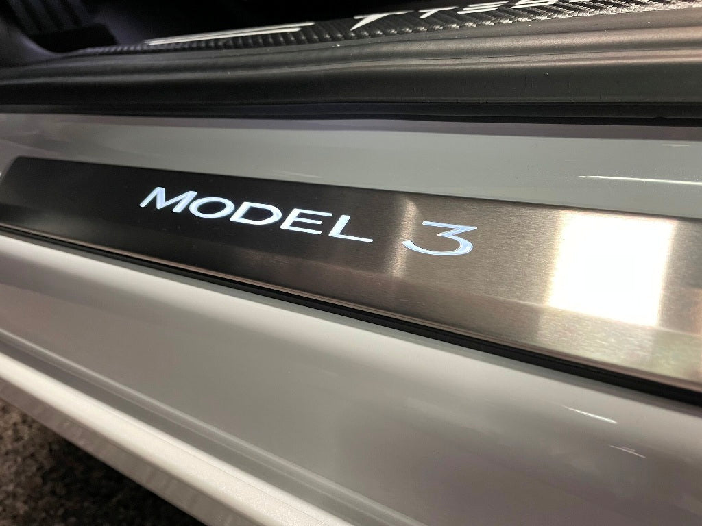 Illuminated Door Sills for Tesla Model 3/Y