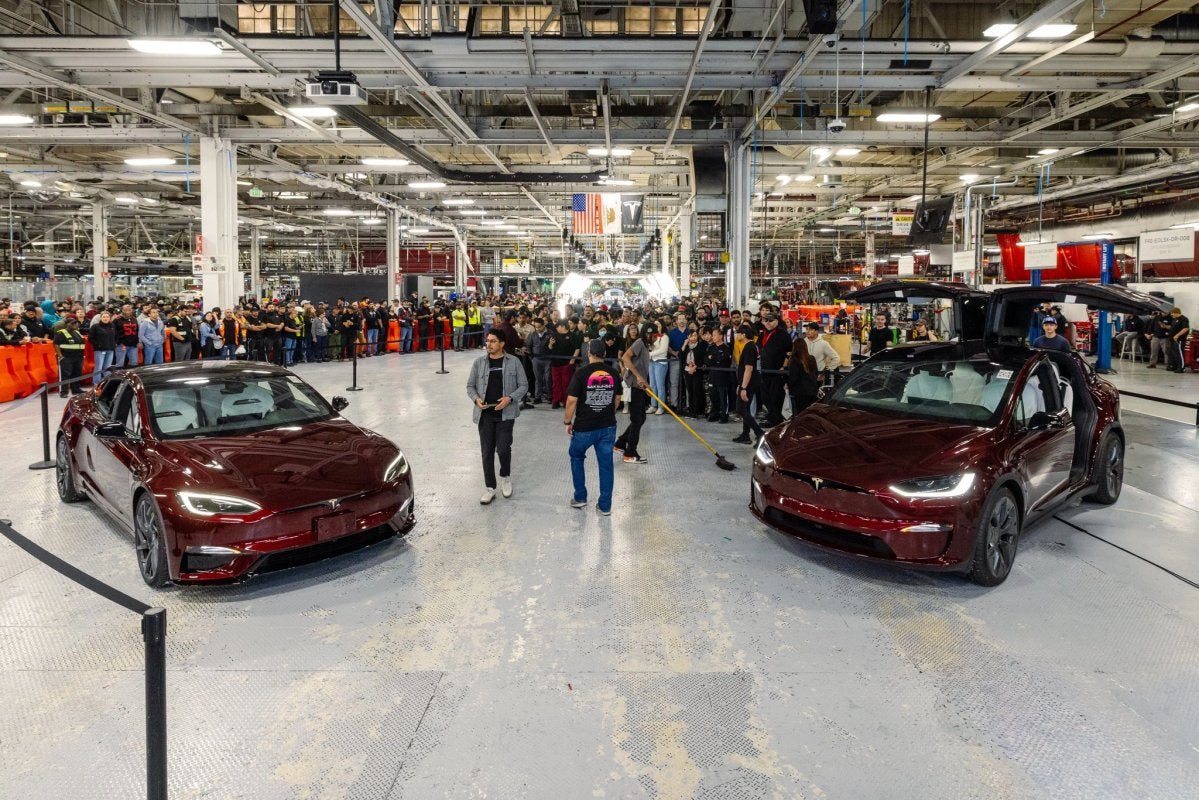 Tesla Delays Model S/X Signature Edition Delivery Event