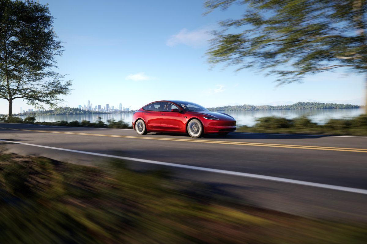 Tesla FSD Investigation: NTSB Confirms Driver Pressed Accelerator in House Crash