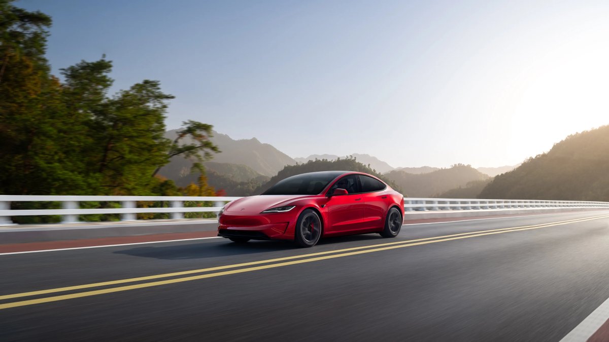 Tesla Hits $546 Million in Annual Recurring Revenue from FSD Subscript ...