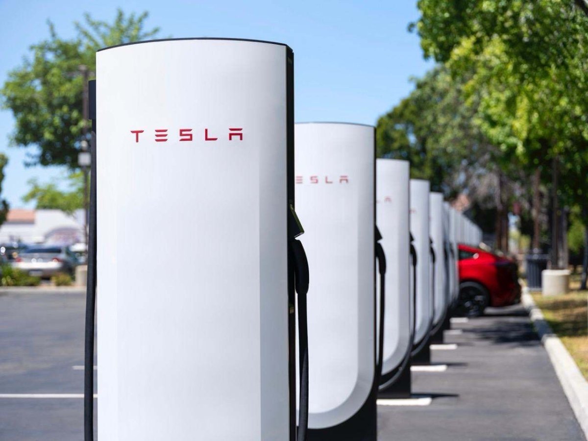Dodge, Jeep, Fiat and Others Gain Access to Tesla’s Supercharger Network