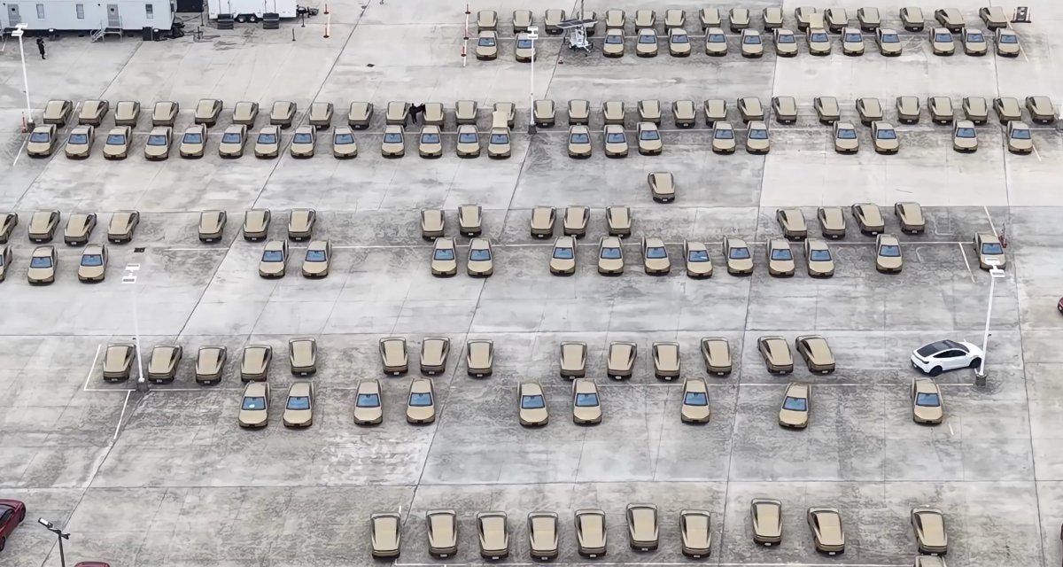 Drone Shows 190–200 Cybercabs at Houston Robotaxi Lot