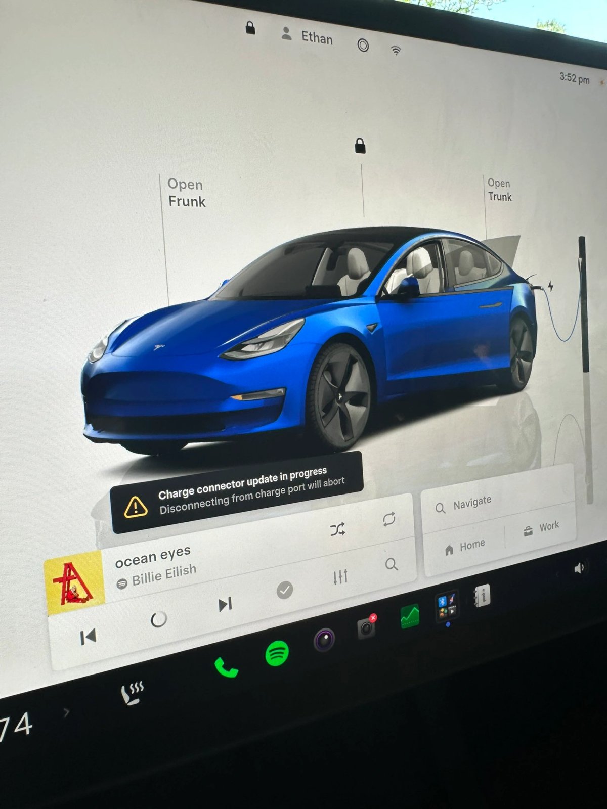 Tesla Rolls Out Rare Software Update to Mobile Connectors