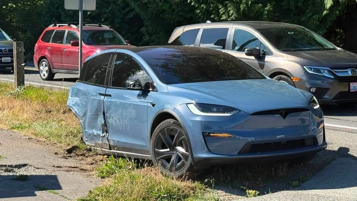 Tesla Model X Splits in Two After Seattle-Area Crash