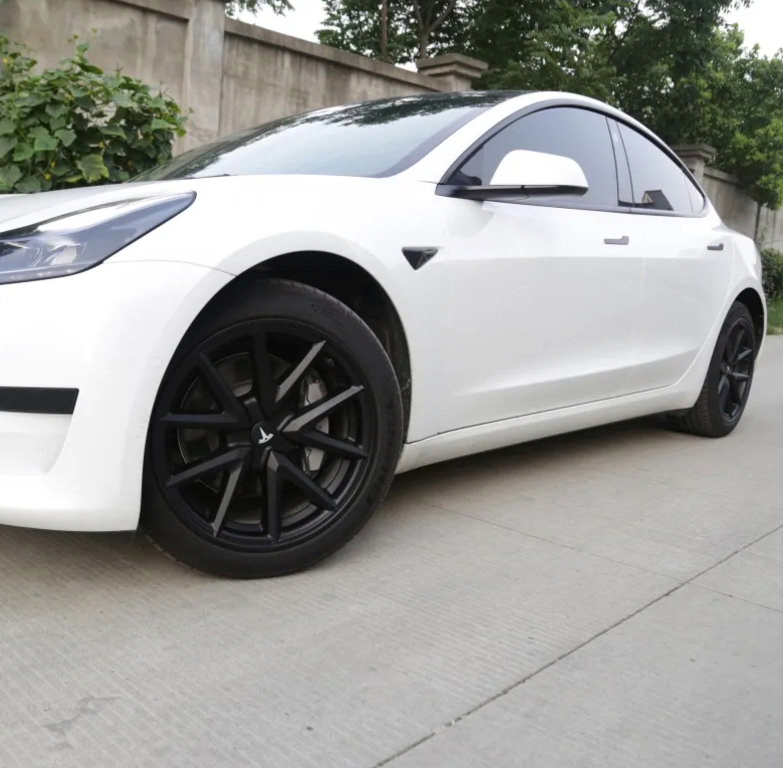 TeslaHubs™ Wheel Hubcap For Model 3