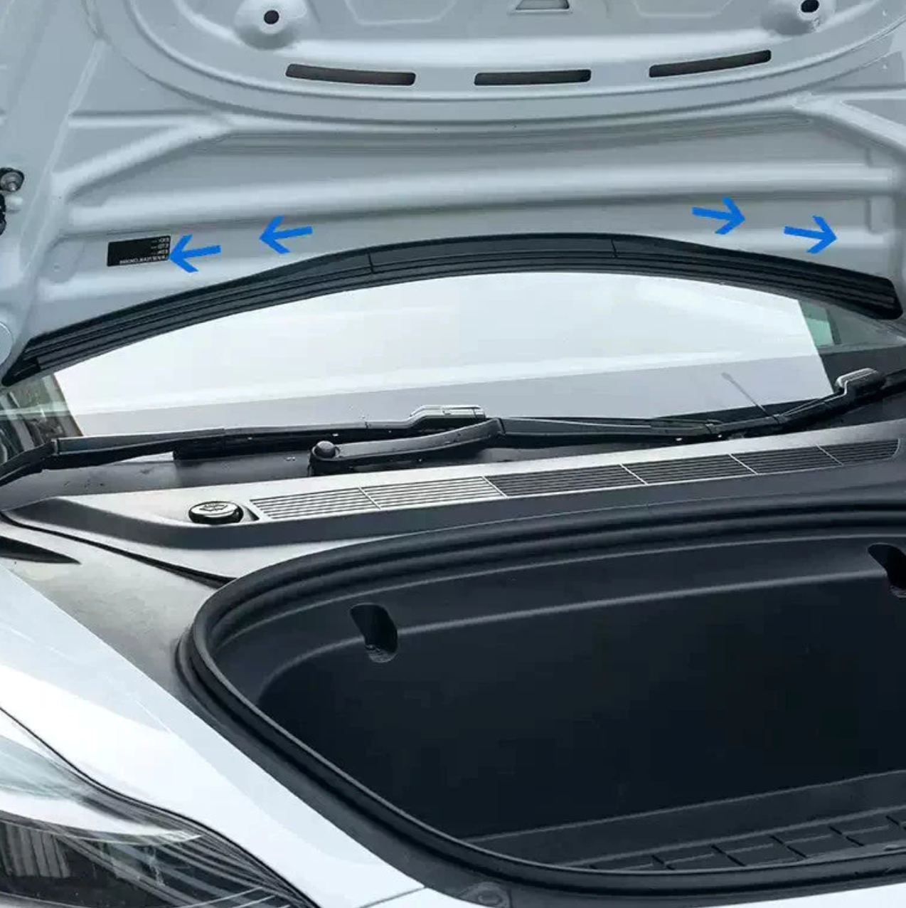 Teslahubs™ Frunk Guard: Leakage and Dust Protection