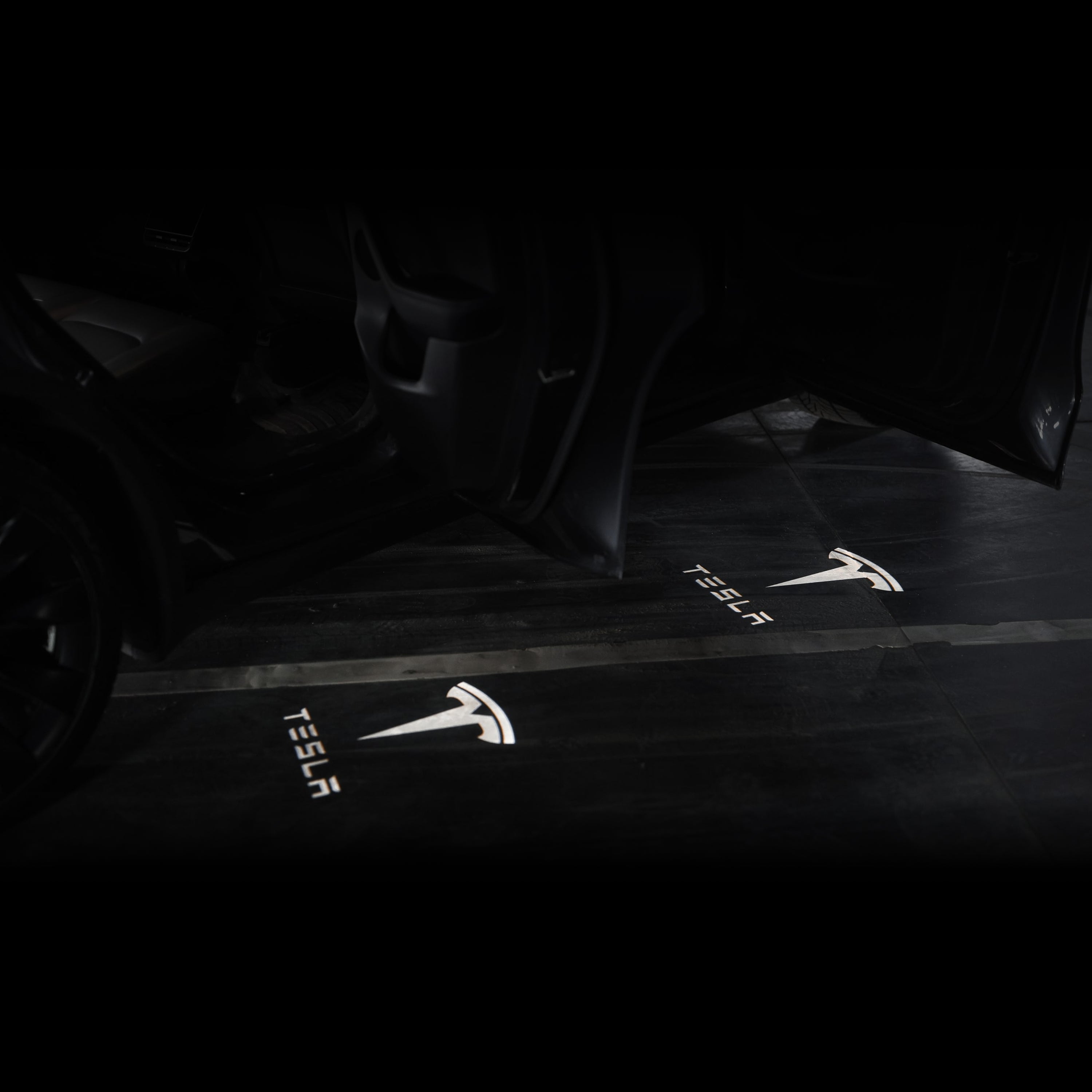 Midnight Glow, Tesla Projector Doors Lights