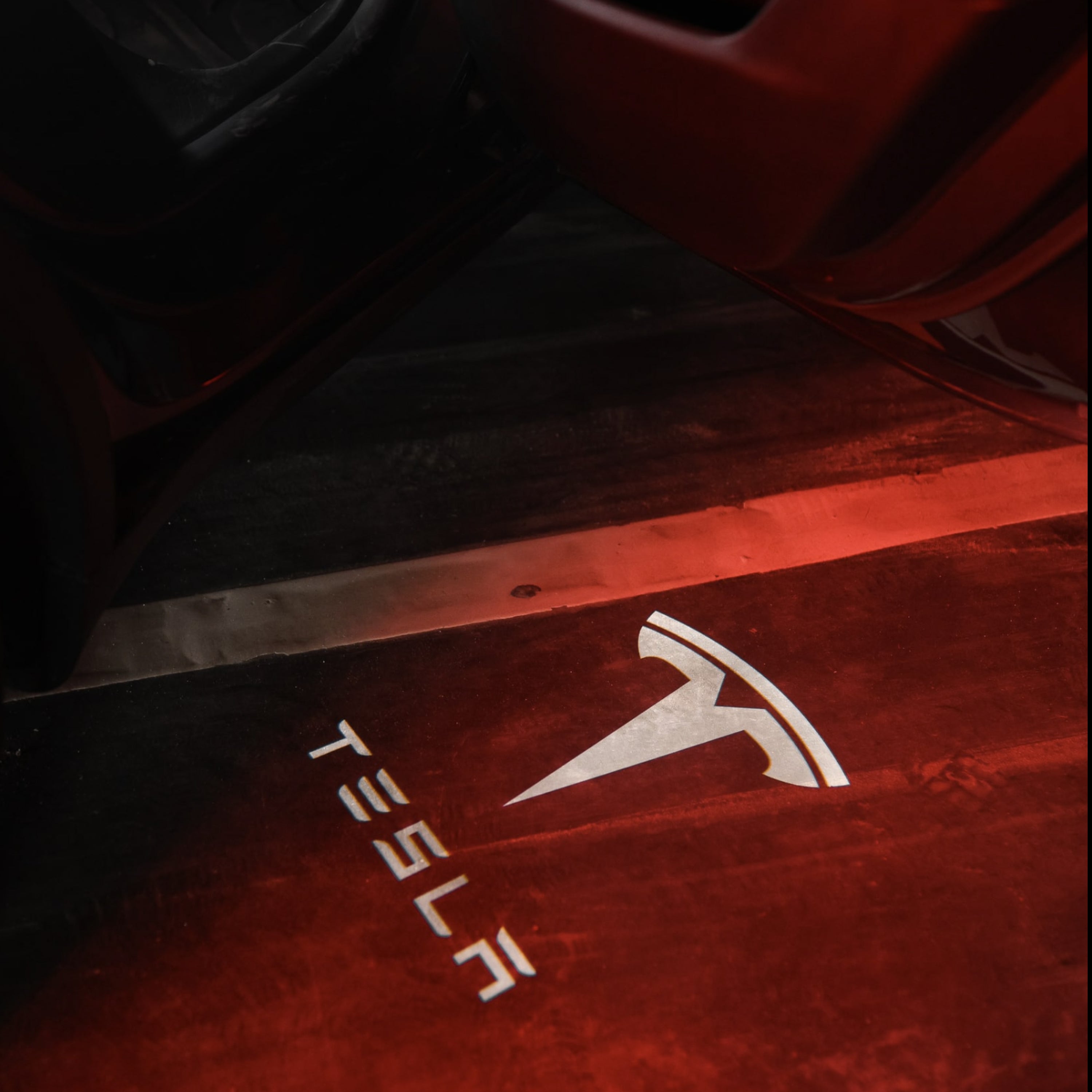 Midnight Glow, Tesla Projector Doors Lights